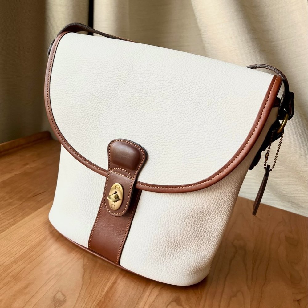 SOLD-Coach Vintage Stewart Leather Crossbody bag Sheridan white & brown